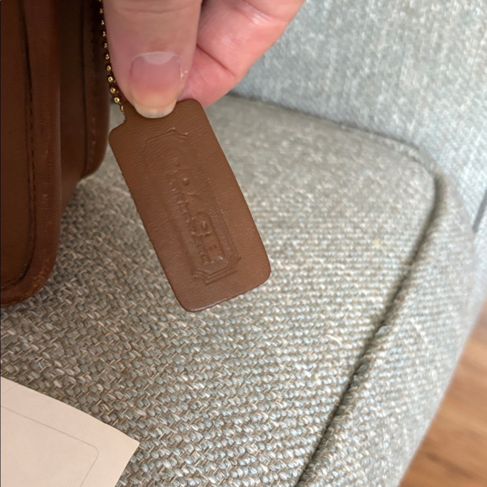 Coach Vintage NYC Camera Bag No 9760 in British Tan - Picture 2 of 9